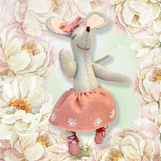 Little Mouse The Ballet Dancer Felt Craft Mini Kit: English