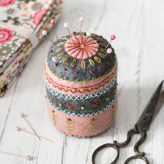 Pincushion Felt Craft Mini Kit: English