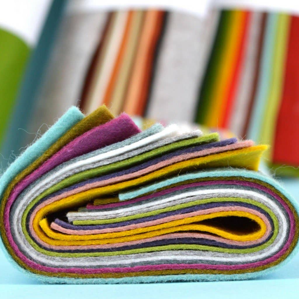 Felt Bundle of 10 Sheets - 13 themes: Furry Creatures