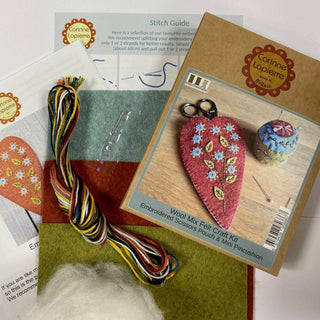 Scissors Pouch and Mini Pin Cushion Felt Craft Mini Kit: English