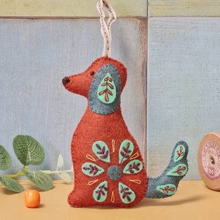 Folk Dog Felt Craft Mini Kit: English