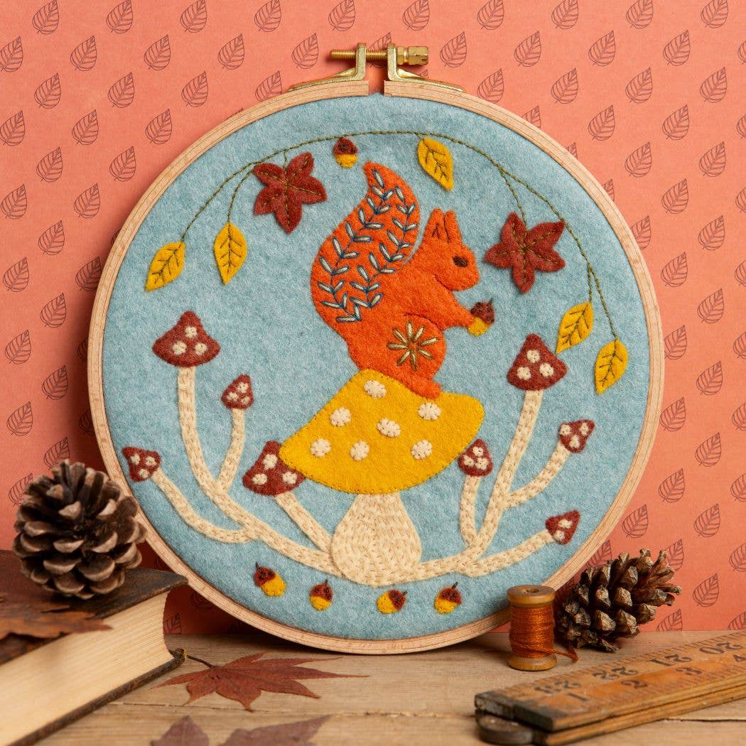 Squirrel Felt Appliqué Hoop Kit: English
