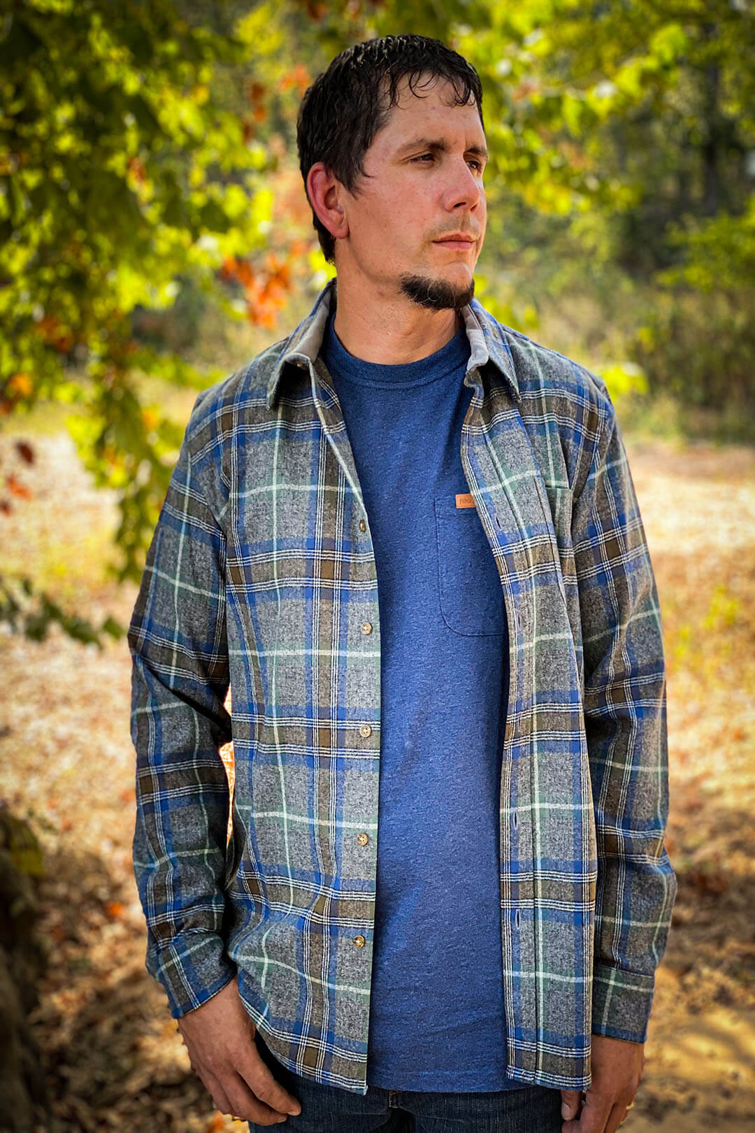 Man Pendleton lodge long sleeve blue, gray striped plaid pattern with button front